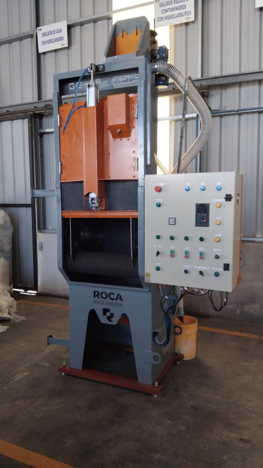 Granalladora de cinta rotativa 45 litros Granalladora CG-45 con variador para la turbina